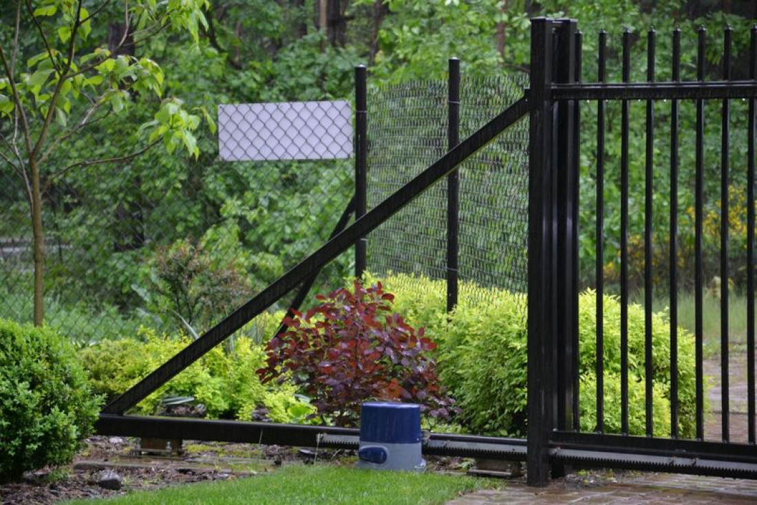 Ажурный забор - традиционно и недорого